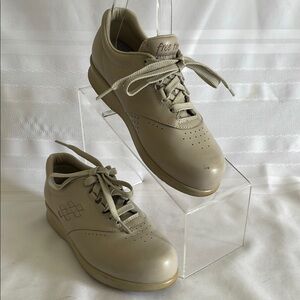 SAS Tripad Comfor Shoes Womens 5.5  Free Time Casual Sneakers Beige Leather Low